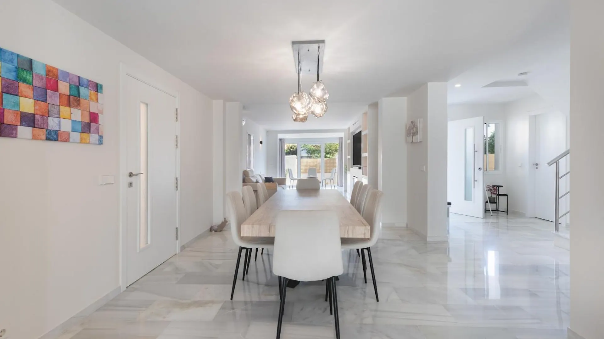 Luxurious And Modern Family Home Málaga