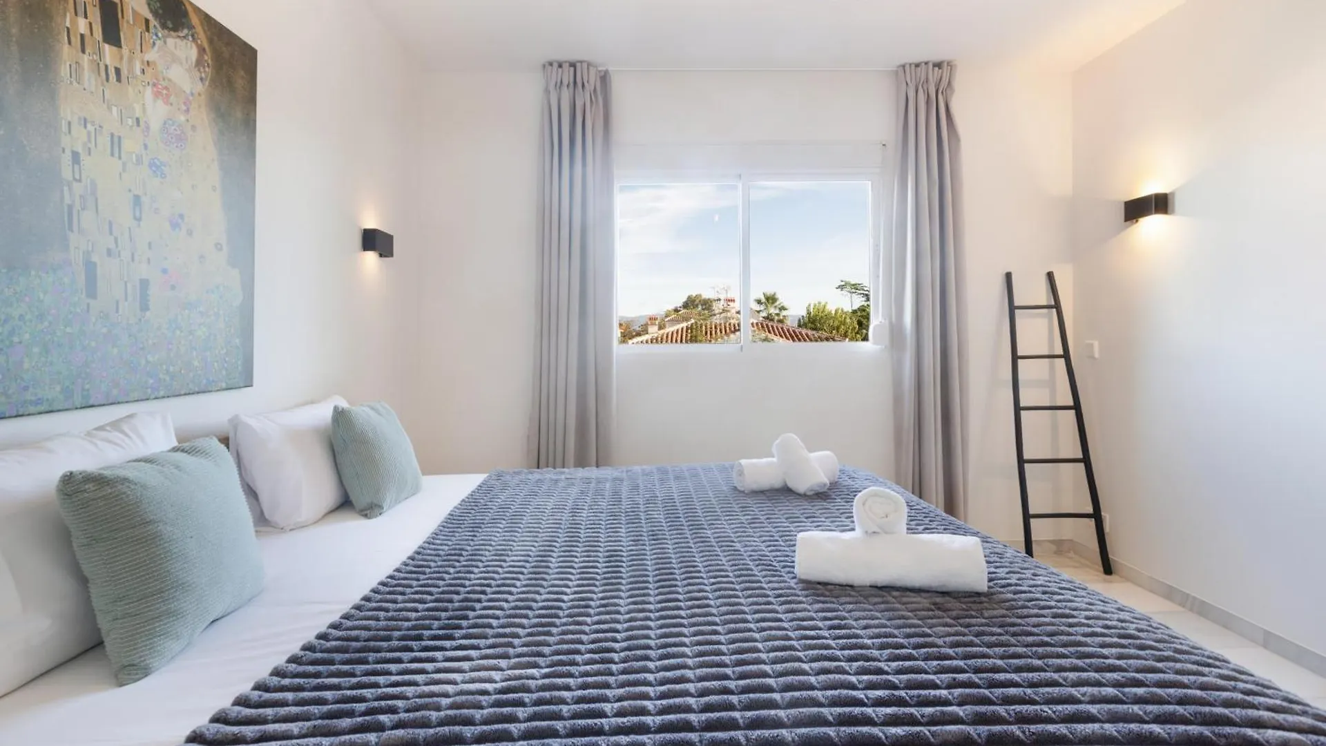 Luxurious And Modern Family Home Màlaga Vila