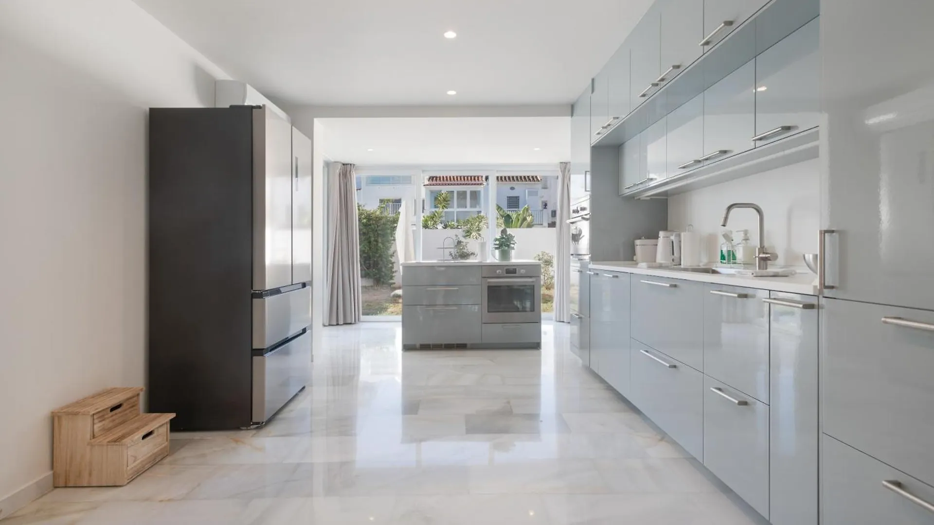 Luxurious And Modern Family Home Màlaga