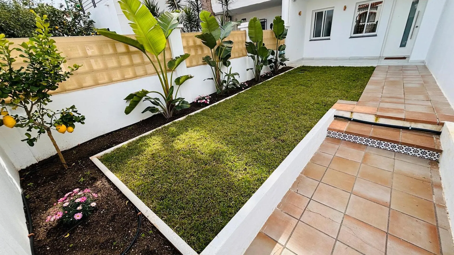 Vila Luxurious And Modern Family Home Màlaga